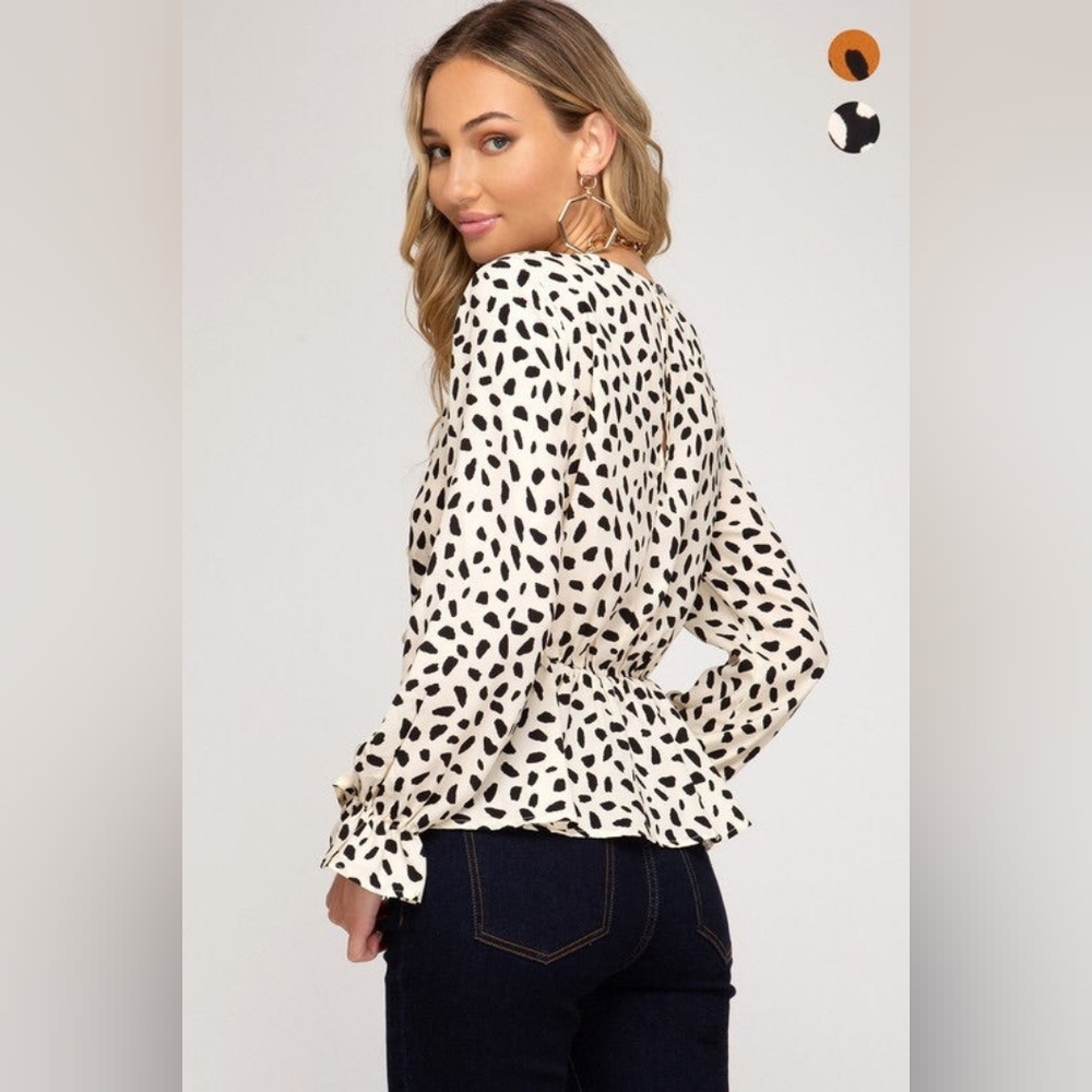 She + Sky Cream and Black Patterned Long Sleeve Blouse, Womens Small - Picture 2 of 10